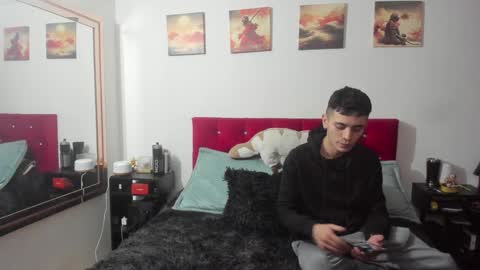 Snapshot of mr_andresr chatting on 12-31-24, 03:55 Andy online show from 12-31-24, 03:55