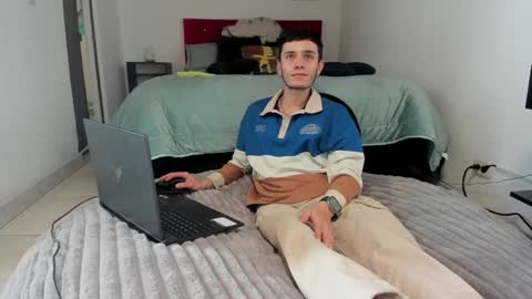 Snapshot of mr_andresr chatting on 01-20-25, 05:48 Andy online show from 01-20-25, 05:48