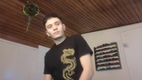 Snapshot of mr_andresr chatting on 03-10-25, 04:57 Andy online show from 03-10-25, 04:57