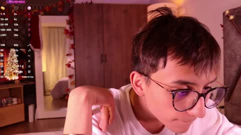 Snapshot of mr_evan1 chatting on 12-02-24, 06:10 Mr Evans online show from 12-02-24, 06:10