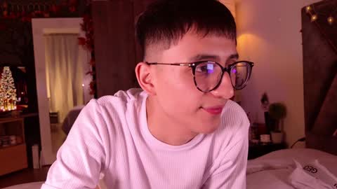 Snapshot of mr_evan1 chatting on 12-09-24, 03:00 Mr Evans online show from 12-09-24, 03:00