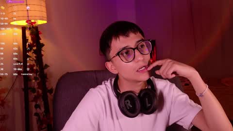 Snapshot of mr_evan1 chatting on 12-13-24, 06:05 Mr Evans online show from 12-13-24, 06:05