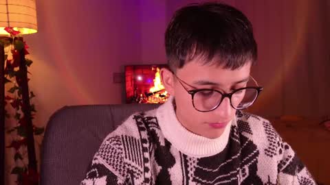 Snapshot of mr_evan1 chatting on 12-17-24, 12:43 Mr Evans online show from 12-17-24, 12:43