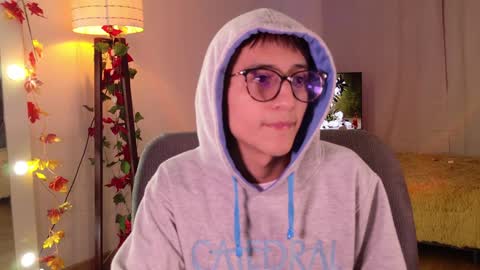 Snapshot of mr_evan1 chatting on 12-19-24, 03:41 Mr Evans online show from 12-19-24, 03:41