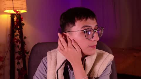 Snapshot of mr_evan1 chatting on 12-20-24, 12:49 Mr Evans online show from 12-20-24, 12:49