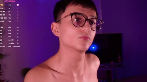 Snapshot of mr_evan1 chatting on 12-23-24, 06:27 Mr Evans online show from 12-23-24, 06:27