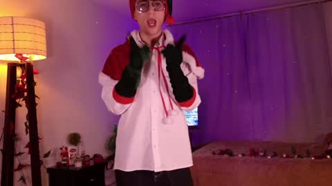 Snapshot of mr_evan1 chatting on 12-24-24, 01:39 Mr Evans online show from 12-24-24, 01:39