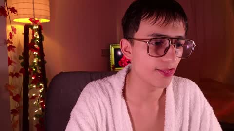 Snapshot of mr_evan1 chatting on 01-04-25, 04:32 Mr Evans online show from 01-04-25, 04:32