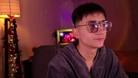 Snapshot of mr_evan1 chatting on 01-10-25, 12:47 Mr Evans online show from 01-10-25, 12:47