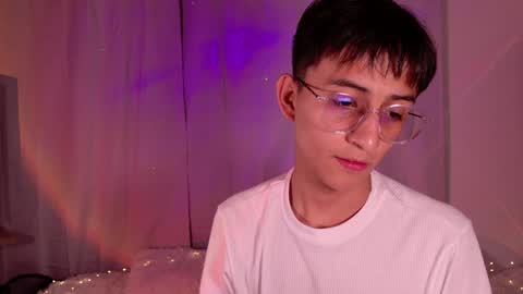 Snapshot of mr_evan1 chatting on 01-26-25, 02:30 Mr Evans online show from 01-26-25, 02:30