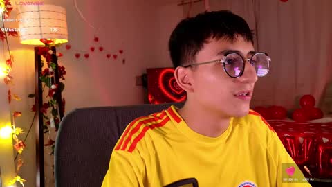 Snapshot of mr_evan1 chatting on 02-13-25, 02:42 Mr Evans online show from 02-13-25, 02:42