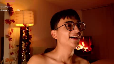 Snapshot of mr_evan1 chatting on 02-20-25, 08:03 Mr Evans online show from 02-20-25, 08:03