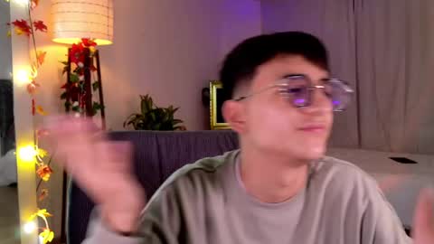 Snapshot of mr_evan1 chatting on 03-03-25, 02:37 Mr Evans online show from 03-03-25, 02:37