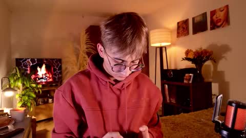 Snapshot of mr_evan1 chatting on 09-14-25, 03:55 Mr Evans online show from 09-14-25, 03:55