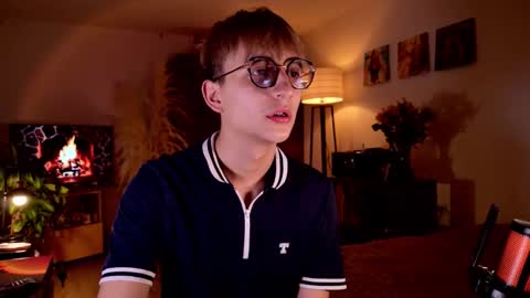 Snapshot of mr_evan1 chatting on 09-21-25, 02:51 Mr Evans online show from 09-21-25, 02:51