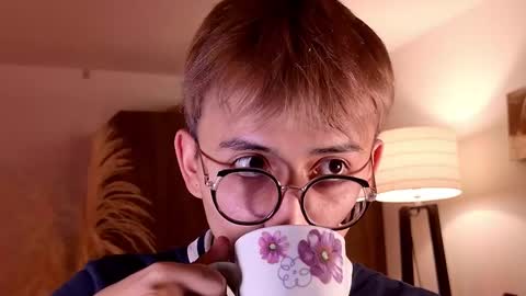 Snapshot of mr_evan1 chatting on 10-21-25, 03:02 Mr Evans online show from 10-21-25, 03:02