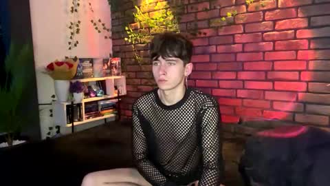 Snapshot of mr_lucky_guy chatting on 01-31-25, 07:07 Kris online show from 01-31-25, 07:07