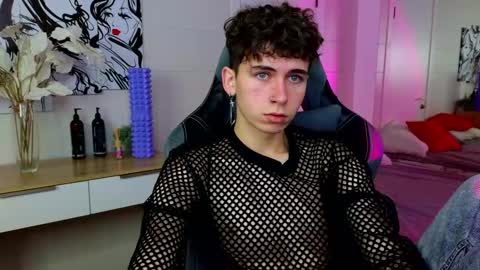 Snapshot of mr_lucky_guy chatting on 02-01-25, 11:06 Kris online show from 02-01-25, 11:06