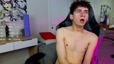 Snapshot of mr_lucky_guy chatting on 02-02-25, 02:06 Kris online show from 02-02-25, 02:06