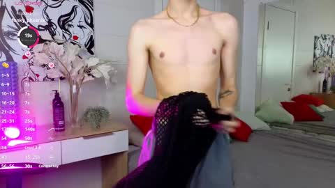 Snapshot of mr_lucky_guy chatting on 02-04-25, 06:38 Kris online show from 02-04-25, 06:38