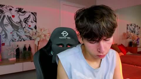 Snapshot of mr_lucky_guy chatting on 02-16-25, 05:04 Kris online show from 02-16-25, 05:04