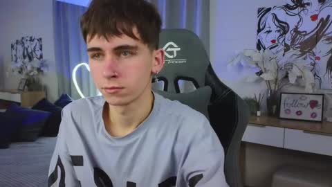 Snapshot of mr_lucky_guy chatting on 02-21-25, 06:59 Kris online show from 02-21-25, 06:59