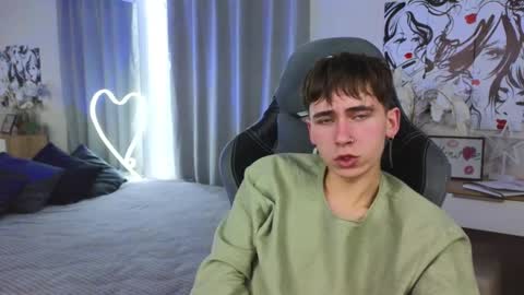 Snapshot of mr_lucky_guy chatting on 02-23-25, 09:59 Kris online show from 02-23-25, 09:59