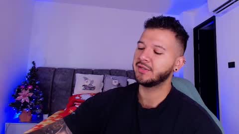 MIKEE online show from 12-04-25, 03:05