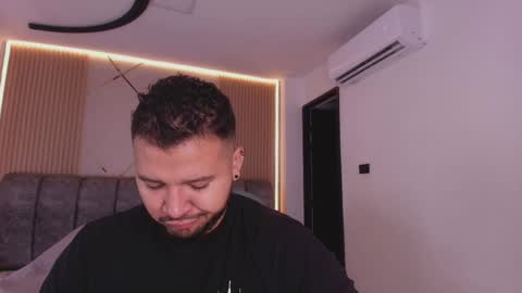 MIKEE online show from 03-31-26, 03:08