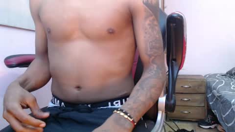 mr_stiven_ online show from 12-31-24, 12:04