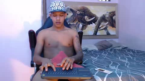 mr_stiven_ online show from 03-04-25, 01:34