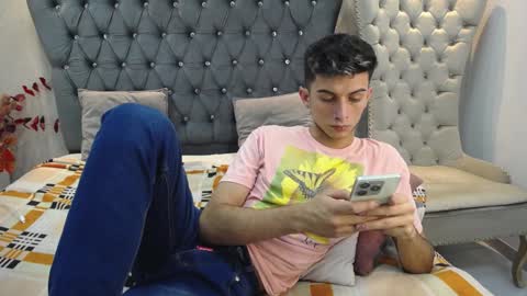 Snapshot of mr_williseo chatting on 12-29-24, 02:06 williseo online show from 12-29-24, 02:06