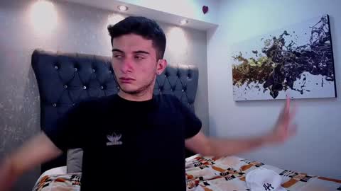 Snapshot of mr_williseo chatting on 03-05-25, 10:43 williseo online show from 03-05-25, 10:43