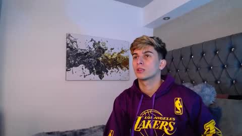 Snapshot of mr_williseo chatting on 10-01-25, 02:50 williseo online show from 10-01-25, 02:50