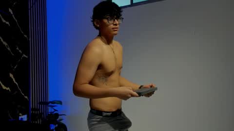 Snapshot of mr_yisuz chatting on 03-03-26, 07:09 yisuz online show from 03-03-26, 07:09