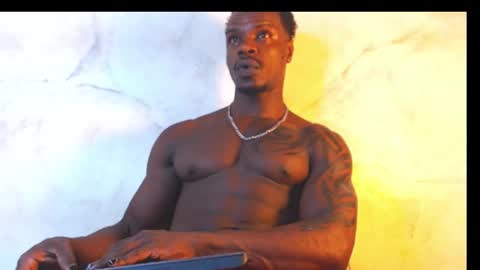 Snapshot of mrbyronstallion chatting on 09-29-25, 05:29 byron online show from 09-29-25, 05:29