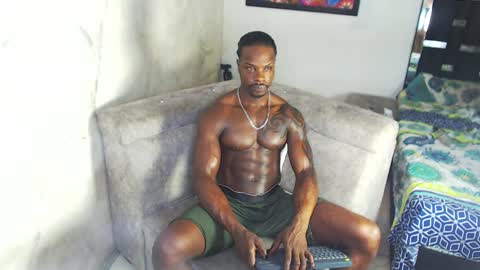 Snapshot of mrbyronstallion chatting on 10-13-25, 12:21 byron online show from 10-13-25, 12:21