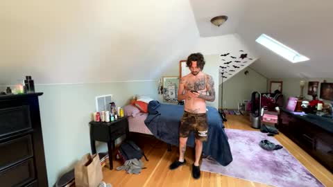 Snapshot of mrfanceypants chatting on 09-21-25, 08:54 mrfanceypants online show from 09-21-25, 08:54