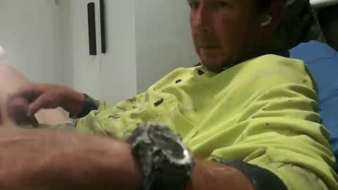 Snapshot of mrgray11xxx chatting on 10-25-25, 02:46 mrgray11xxx aussie online show from 10-25-25, 02:46