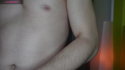 Snapshot of mrgreeneyes01 chatting on 01-31-25, 06:35 juan luis online show from 01-31-25, 06:35