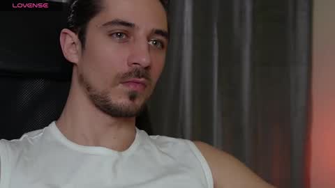 Snapshot of mrgreeneyes01 chatting on 02-02-25, 07:25 juan luis online show from 02-02-25, 07:25