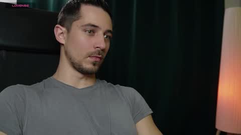 Snapshot of mrgreeneyes01 chatting on 02-09-25, 04:07 juan luis online show from 02-09-25, 04:07