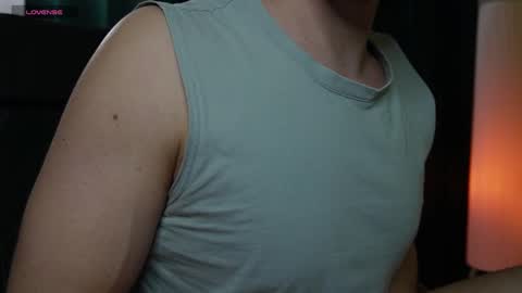 Snapshot of mrgreeneyes01 chatting on 02-10-25, 04:58 juan luis online show from 02-10-25, 04:58