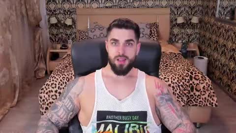 Snapshot of mrkarlhot99 chatting on 02-11-25, 05:18 mrkarlhot99 online show from 02-11-25, 05:18