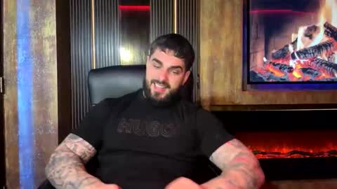 Snapshot of mrkarlhot99 chatting on 01-05-26, 05:27 mrkarlhot99 online show from 01-05-26, 05:27