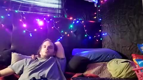 Snapshot of mrkinksized chatting on 12-22-24, 02:27 MrKinkSized online show from 12-22-24, 02:27