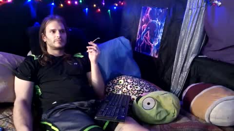 Snapshot of mrkinksized chatting on 02-11-25, 05:37 MrKinkSized online show from 02-11-25, 05:37