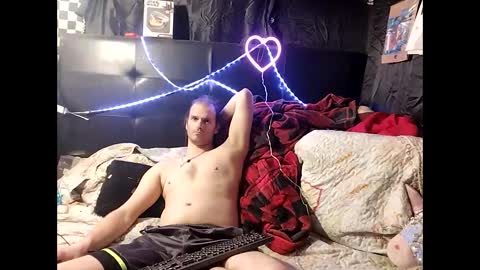 Snapshot of mrkinksized chatting on 02-26-25, 06:47 MrKinkSized online show from 02-26-25, 06:47