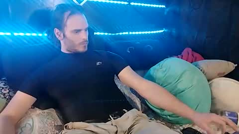 Snapshot of mrkinksized chatting on 03-11-25, 04:21 MrKinkSized online show from 03-11-25, 04:21