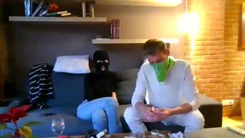 Snapshot of mrlong23cm chatting on 12-24-24, 04:51 Mr Long online show from 12-24-24, 04:51